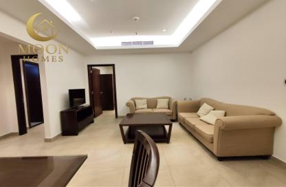 Apartment - 2 Bedrooms - 2 Bathrooms for rent in Umm Ghwailina Comm - Umm Ghuwalina - Umm Ghuwailina - Doha