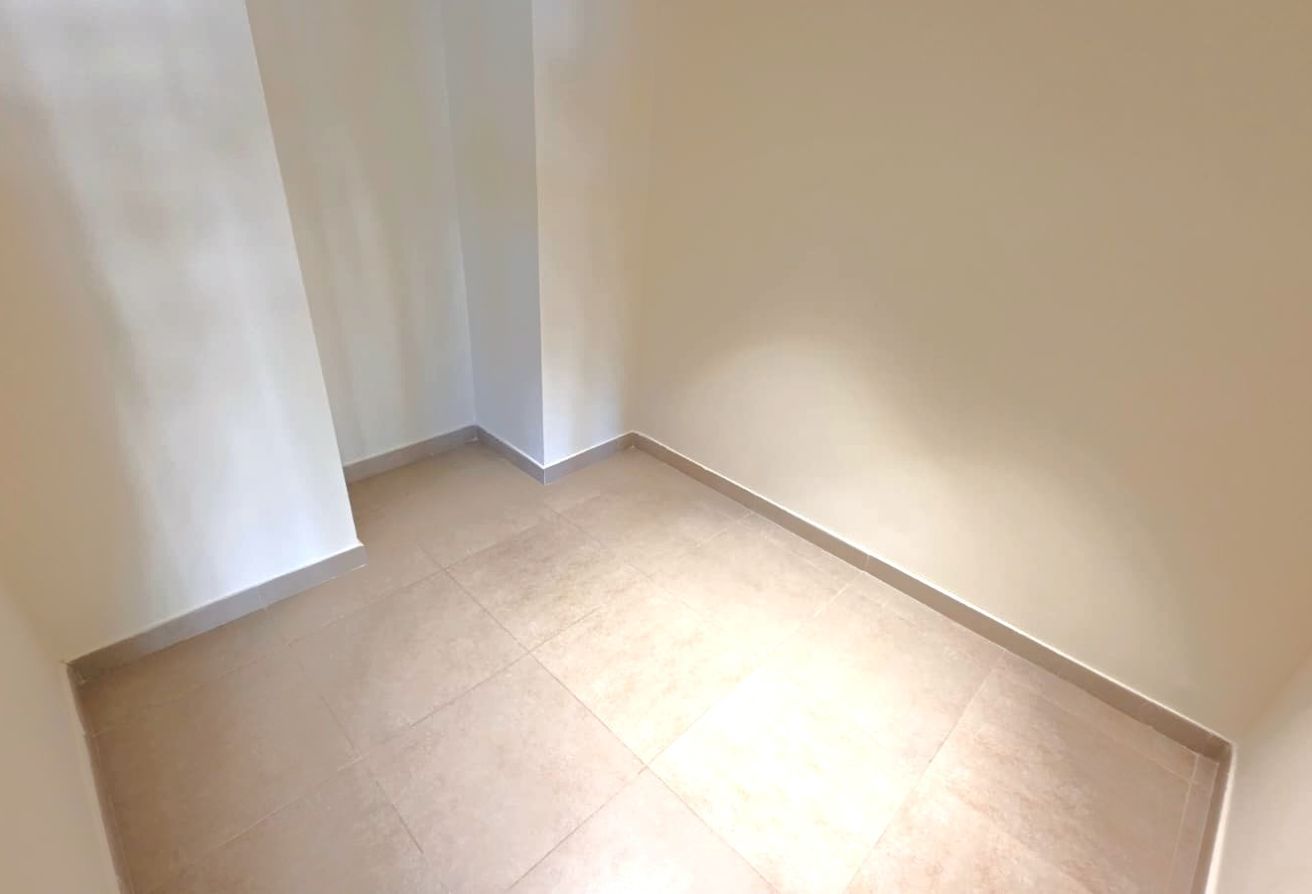 BIG BALCONY | 1 BHK + OFFICE ROOM | SEMI FURNISHED - apartment in Porto Arabia