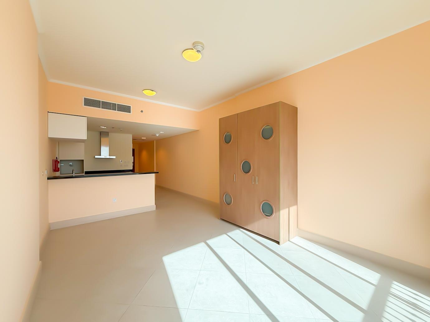 Charming Studio | All Bills Included | Scenic View - Image 3