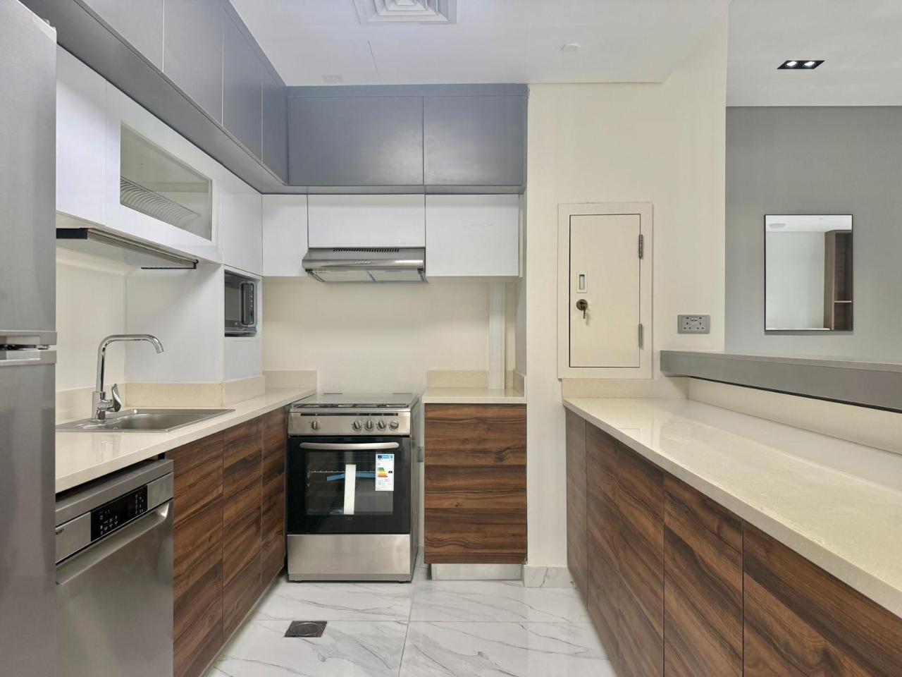 Elegant Brand New Furnished 1 BHK | Lusail thumbnail 5