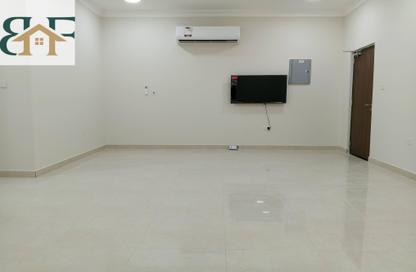Apartment - 1 Bedroom - 1 Bathroom for rent in Al Nasr Street - Al Nasr - Doha Apartment - 1 Bedroom - 1 Bathroom for rent in Al Nasr Street - Al Nasr - Doha