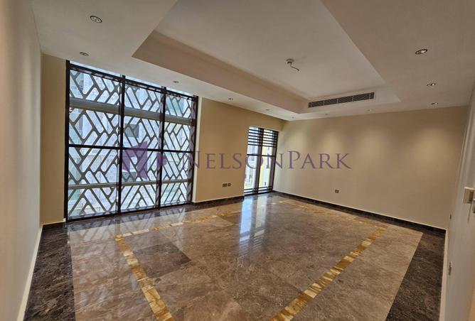 57305022 - Property Image 2