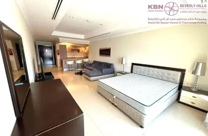Apartment - 1 Bathroom for rent in Tower 14 - Porto Arabia - The Pearl Island - Doha