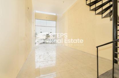 Shop - Studio - 1 Bathroom for rent in Madinat Khalifa Building 58 - Madinat Khalifa South - Madinat Khalifa - Doha