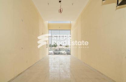 Shop - Studio - 1 Bathroom for rent in Madinat Khalifa Building 58 - Madinat Khalifa South - Madinat Khalifa - Doha