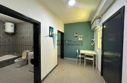 Apartment - Studio - 1 Bathroom for rent in Onaiza Street - Diplomatic Area - Doha Apartment - Studio - 1 Bathroom for rent in Onaiza Street - Diplomatic Area - Doha