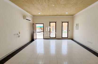Villa - 4 Bedrooms - 4 Bathrooms for rent in Al Sakhama - Doha