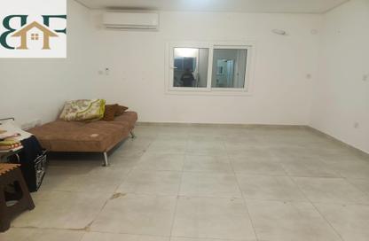 Apartment - Studio - 1 Bathroom for rent in Al Mansoura - Al Mansoura - Doha