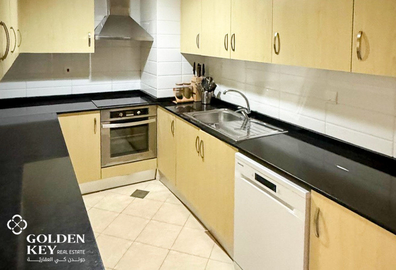 Spacious 1 Bedroom+Office | Furnished |Marina View