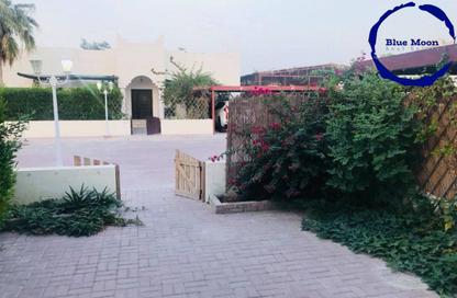 مجمع سكني - 4 - 4 للايجار في شارع  بو هامو - أبو هامور - الدوحة