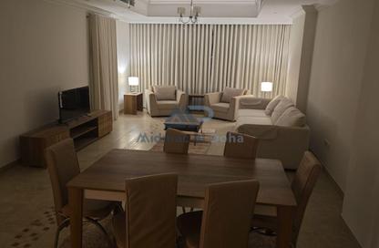 Apartment - 2 Bedrooms - 2 Bathrooms for rent in The Pearl Island - Doha