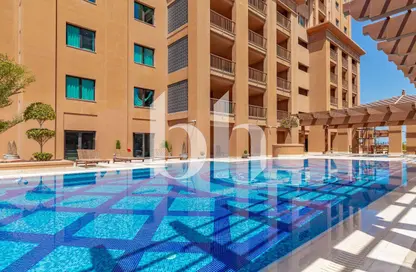 Apartment - 1 Bedroom - 2 Bathrooms for rent in West Porto Drive - Porto Arabia - The Pearl Island - Doha