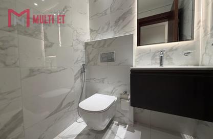 Apartment - 1 Bedroom - 2 Bathrooms for rent in Crystal Residence - Gewan Island - The Pearl Island - Doha