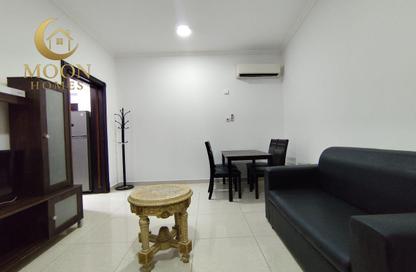Apartment - 1 - 1 for rent in Umm Ghwailina Comm - Umm Ghuwalina - Umm Ghuwailina - Doha Apartment - 1 - 1 for rent in Umm Ghwailina Comm - Umm Ghuwalina - Umm Ghuwailina - Doha