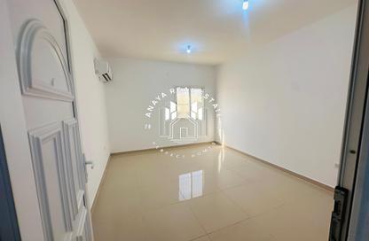 Apartment - 2 Bedrooms - 1 Bathroom for rent in Ain Khaled - Doha