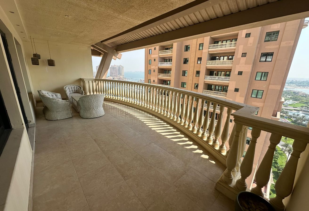 3-Bedroom + Maid | Fully Furnished | Skyline View thumbnail 21