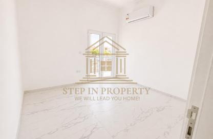 Apartment - 3 Bedrooms - 3 Bathrooms for rent in Fereej Kulaib - Doha