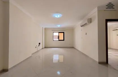 شقة - 2 غرف نوم - 2 حمامات للايجار في شارع انس - فريج بن محمود الشمالي - فريج بن محمود - الدوحة