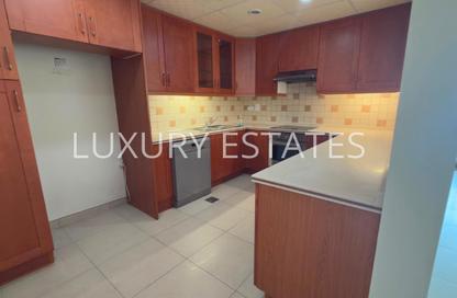 Apartment - 2 Bedrooms - 3 Bathrooms for rent in West Porto Drive - Porto Arabia - The Pearl Island - Doha
