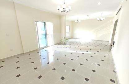 Apartment - 2 - 2 for rent in Umm Ghwailina Comm - Umm Ghuwalina - Umm Ghuwailina - Doha