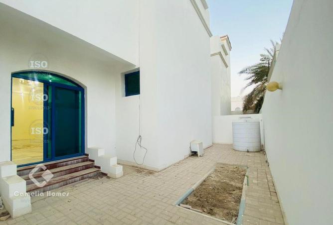 984425 - Property Image 3