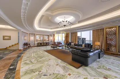 محل - استوديو - 1 حمام للايجار في شارع الدبلوماسي - الخليج الغربي - الدوحة