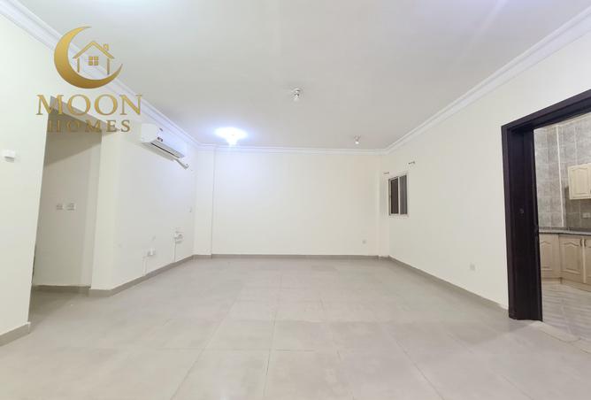 56721152 - Property Main Image
