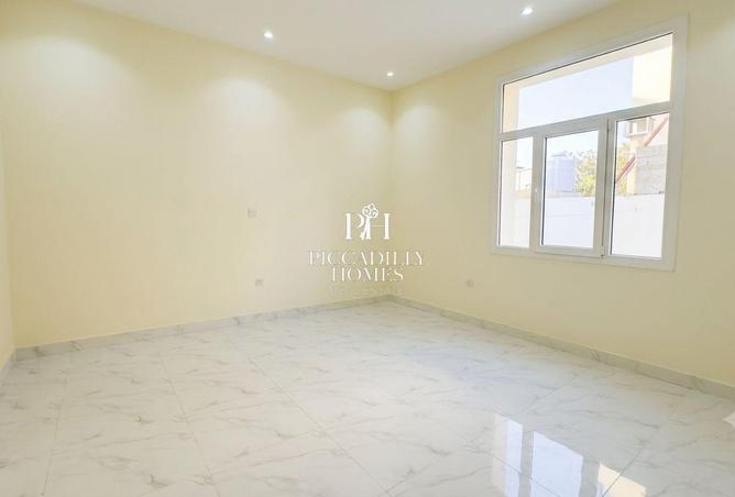 57781845 - Property Image 3
