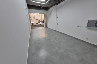 Shop - Studio - 1 Bathroom for rent in Al Waab Street - Al Waab - Doha