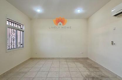 Villa - 5 Bedrooms - 5 Bathrooms for rent in Al Markhiya Street - Al Markhiya - Doha