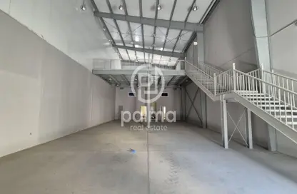 Warehouse - Studio - 4 Bathrooms for rent in East Industrial Street - Birkat Al Awamer - Al Wakra
