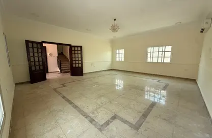 Villa - 3 Bedrooms - 5 Bathrooms for rent in Souk Al gharaffa - Al Gharrafa - Doha