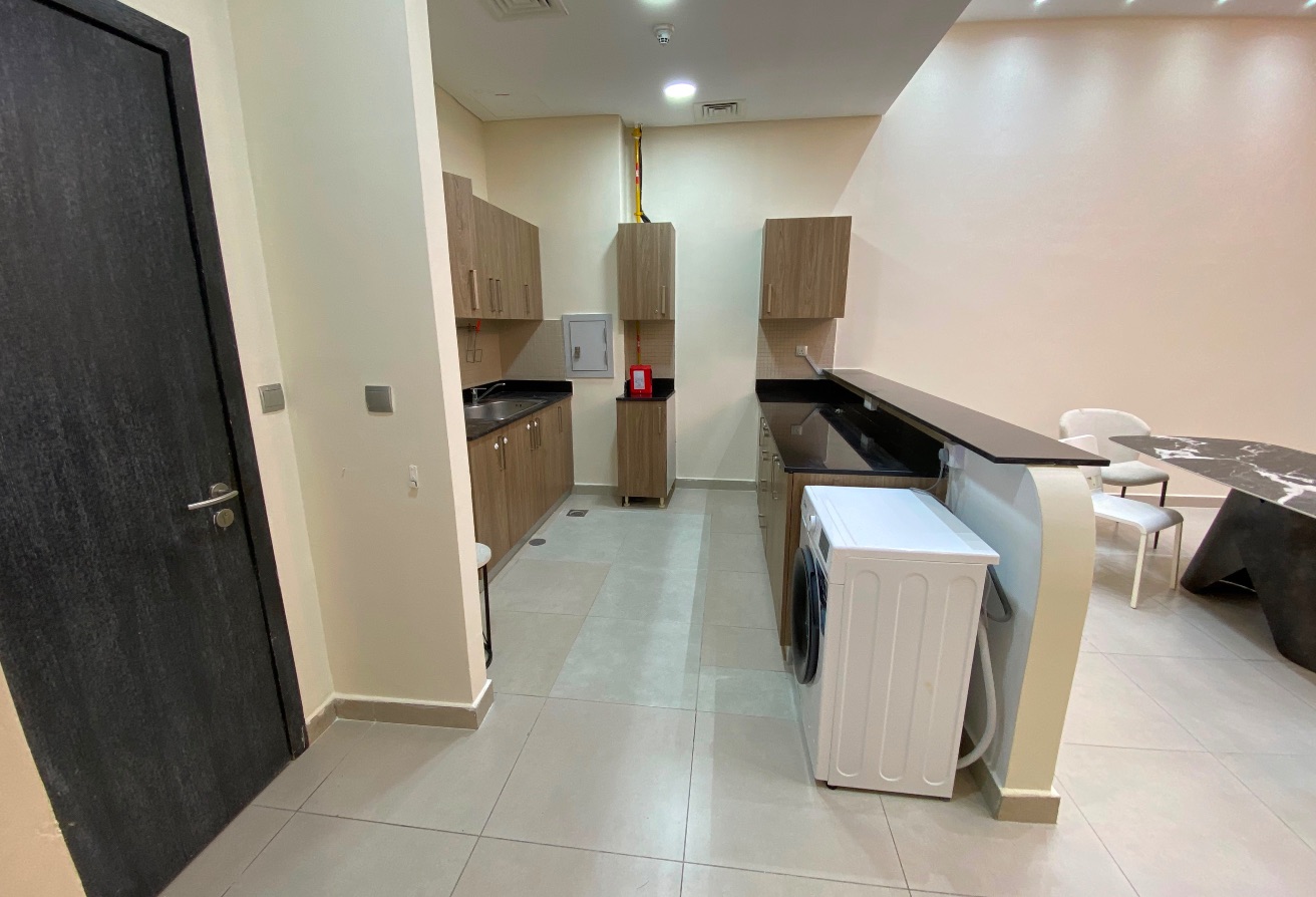 Spacious 2BHK+Maid in Foxhill | 4 Bath | 8K Rent thumbnail 7