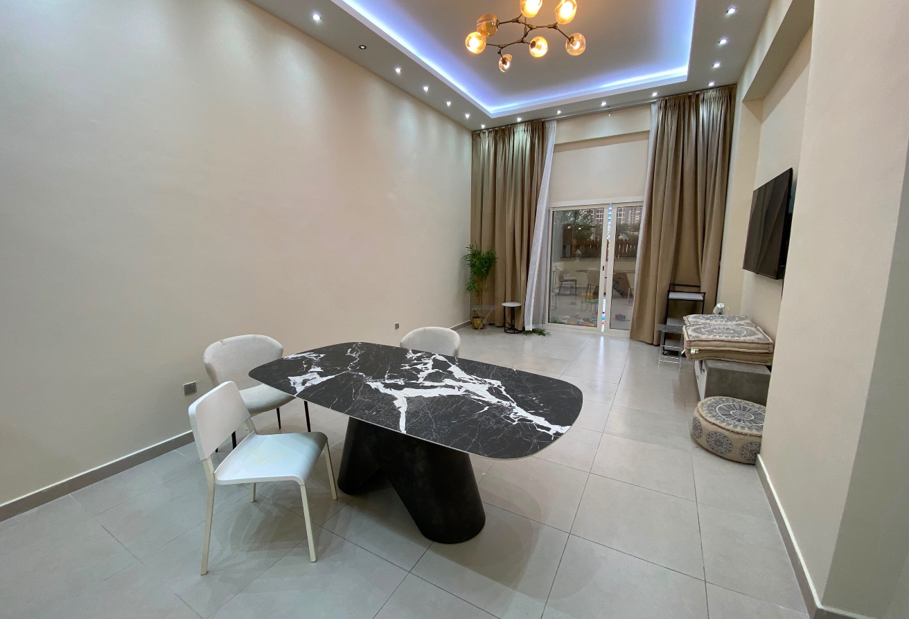 Spacious 2BHK+Maid in Foxhill | 4 Bath | 8K Rent thumbnail 6