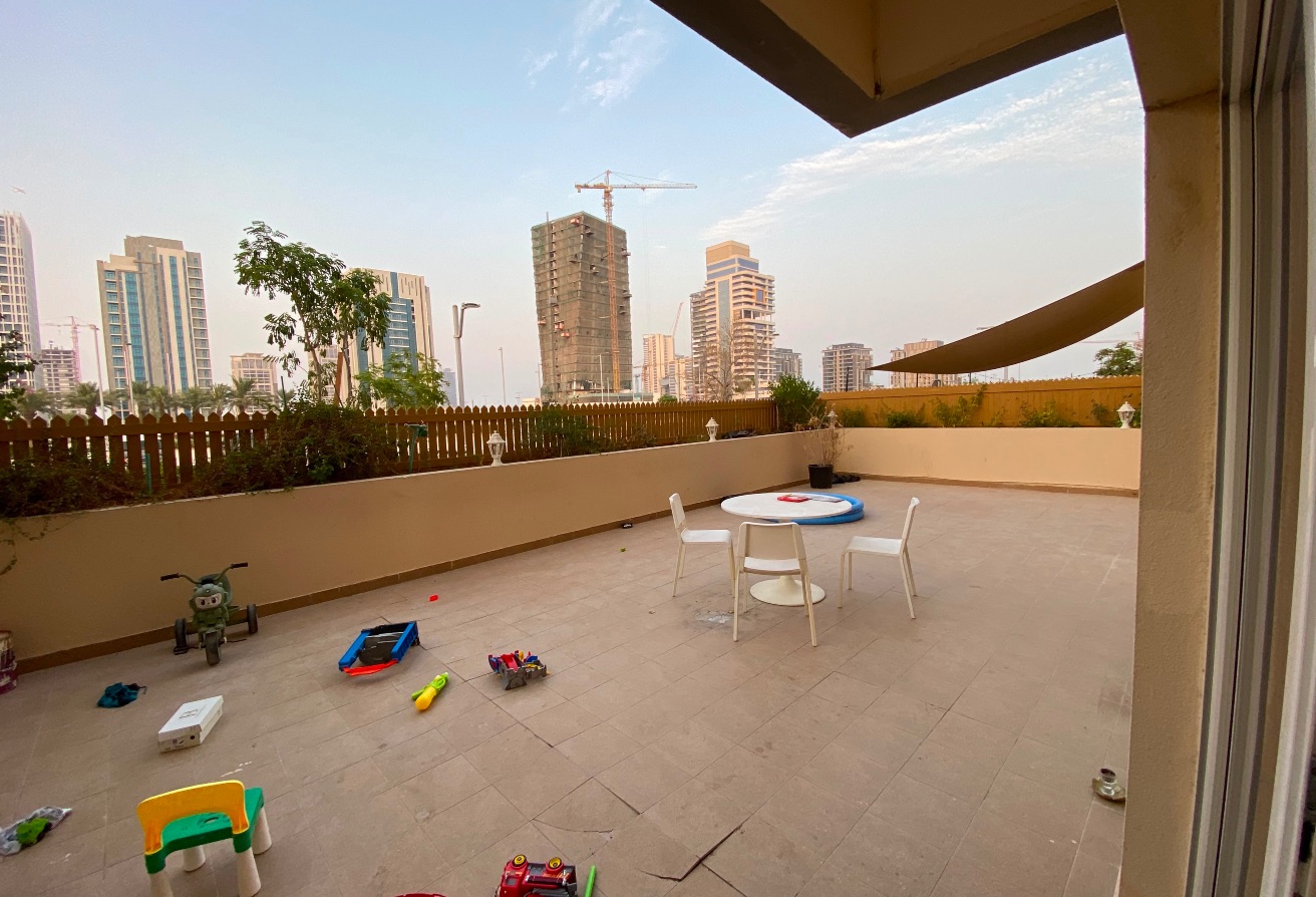 Spacious 2BHK+Maid in Foxhill | 4 Bath | 8K Rent thumbnail 2