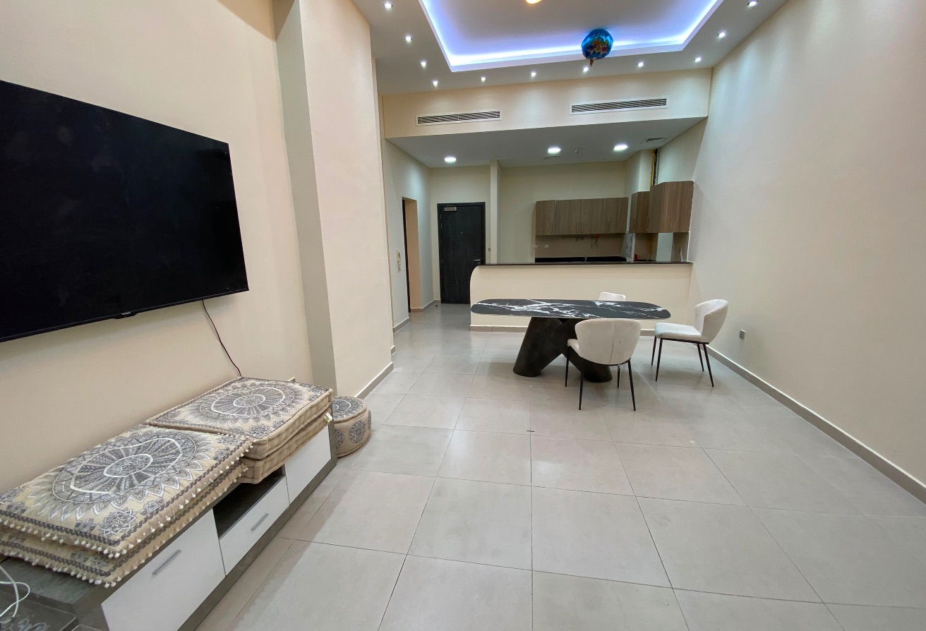 Spacious 2BHK+Maid in Foxhill | 4 Bath | 8K Rent thumbnail 5