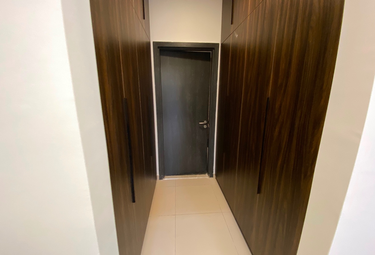 Spacious 2BHK+Maid in Foxhill | 4 Bath | 8K Rent thumbnail 4