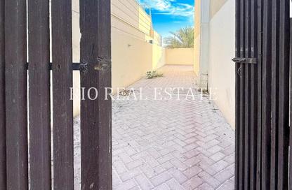 Apartment - 2 Bedrooms - 2 Bathrooms for rent in Muraikh - AlMuraikh - Doha