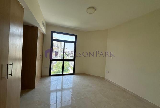1004667 - Property Image 2