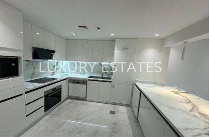Apartment - 2 Bedrooms - 3 Bathrooms for sale in East Porto Drive - Porto Arabia - The Pearl Island - Doha Apartment - 2 Bedrooms - 3 Bathrooms for sale in East Porto Drive - Porto Arabia - The Pearl Island - Doha
