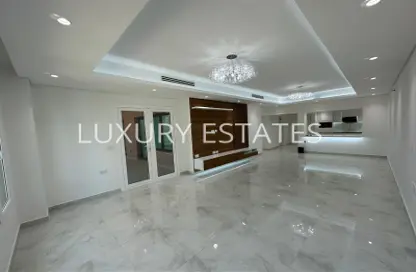 Apartment - 2 Bedrooms - 3 Bathrooms for sale in East Porto Drive - Porto Arabia - The Pearl Island - Doha