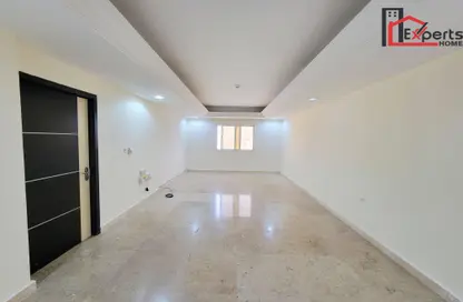 Apartment - 2 Bedrooms - 2 Bathrooms for rent in Bin Omran 35 - Fereej Bin Omran - Doha