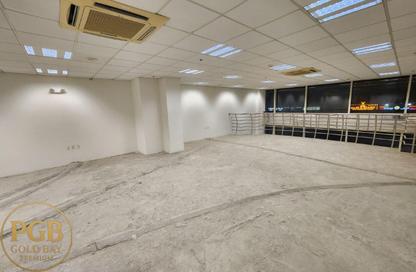 محل - استوديو - 2 حمامات للايجار في شارع انس - فريج بن محمود الشمالي - فريج بن محمود - الدوحة