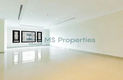 Apartment - 1 Bedroom - 2 Bathrooms for sale in West Porto Drive - Porto Arabia - The Pearl Island - Doha