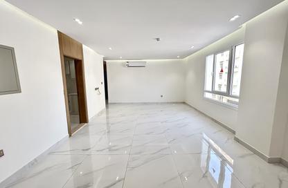 Apartment - 2 - 2 for rent in Al Mansoura - Al Mansoura - Doha
