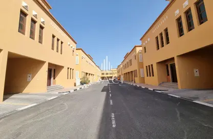 Villa - 4 Bedrooms - 5 Bathrooms for rent in Umm Salal Ali - Umm Salal Ali - Doha
