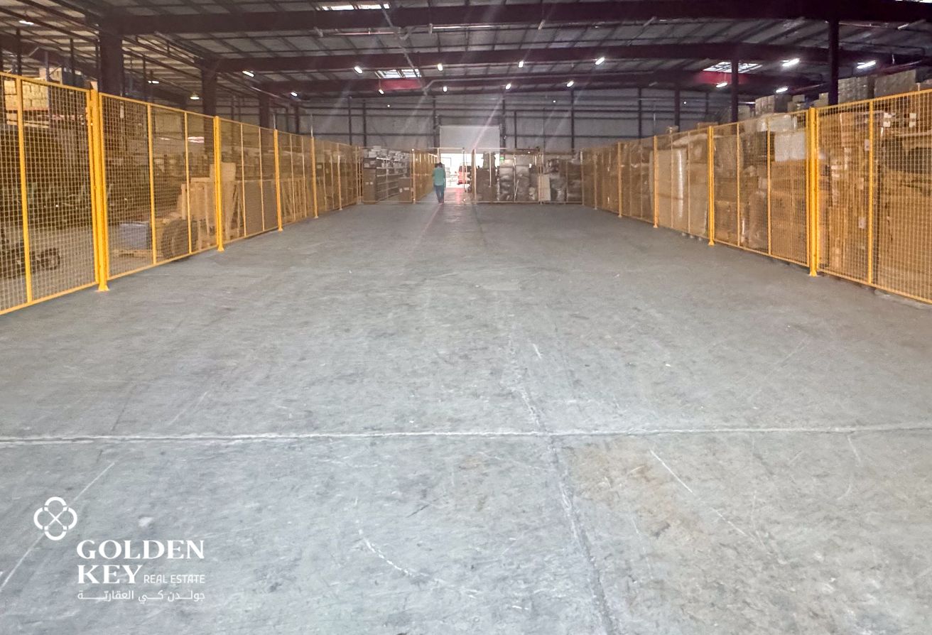 200 sqm Warehouse in Prime Airport Street Location