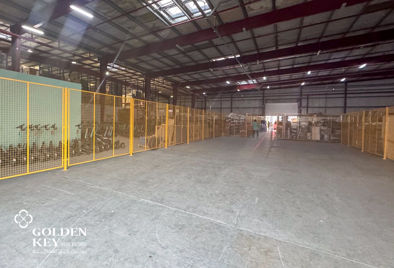 200 sqm Warehouse in Prime Airport Street Location