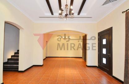 مجمع سكني - 4 غرف نوم - 4 حمامات للايجار في شارع النعيجة - غرب الهلال - الهلال - الدوحة