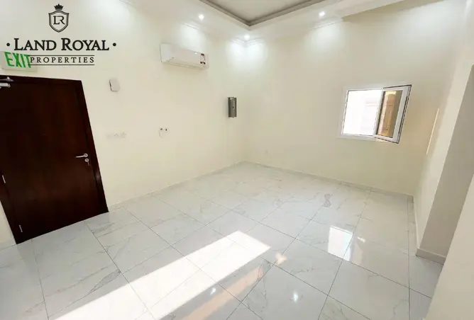 63701365 - Property Image 3